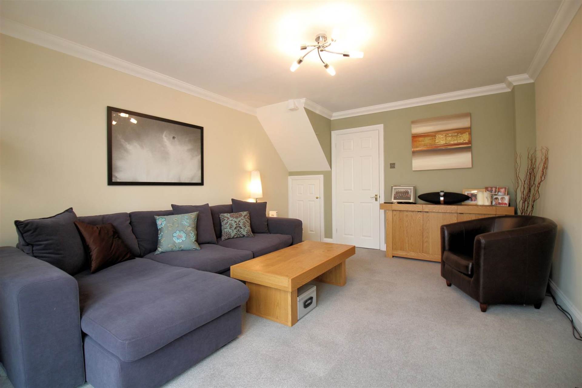 Holly Drive, Aylesbury, Image 2