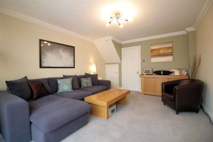 Holly Drive, Aylesbury, Image 2