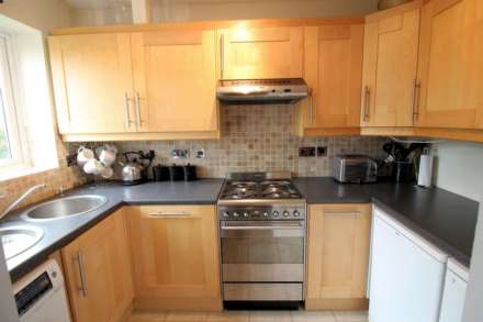 Holly Drive, Aylesbury, Image 3