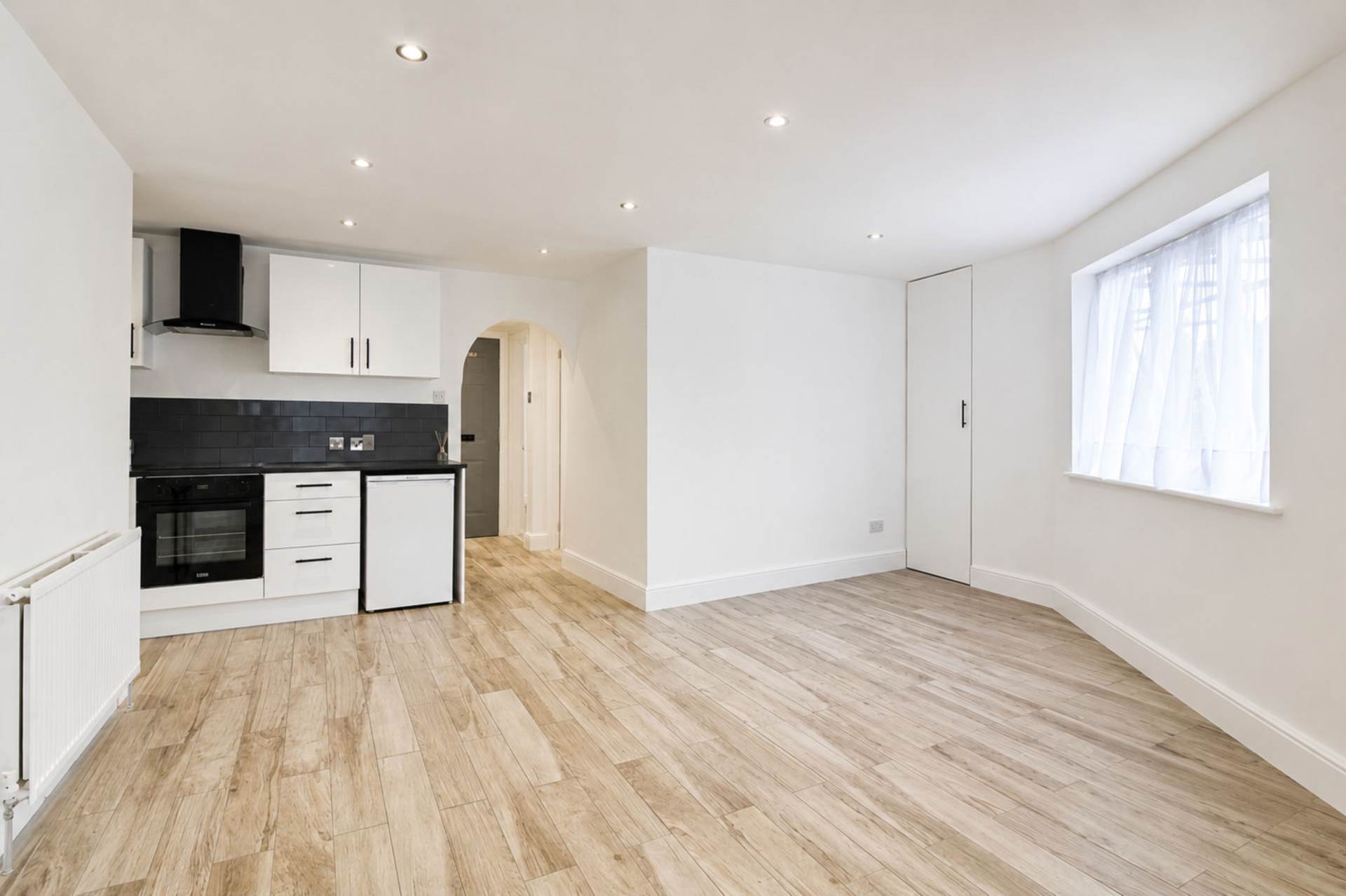 Weedon Court, Aylesbury, Image 5