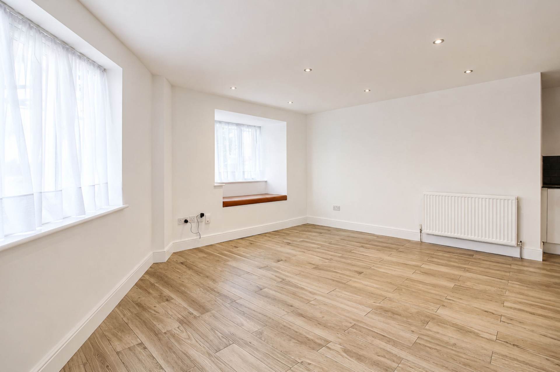 Weedon Court, Aylesbury, Image 6