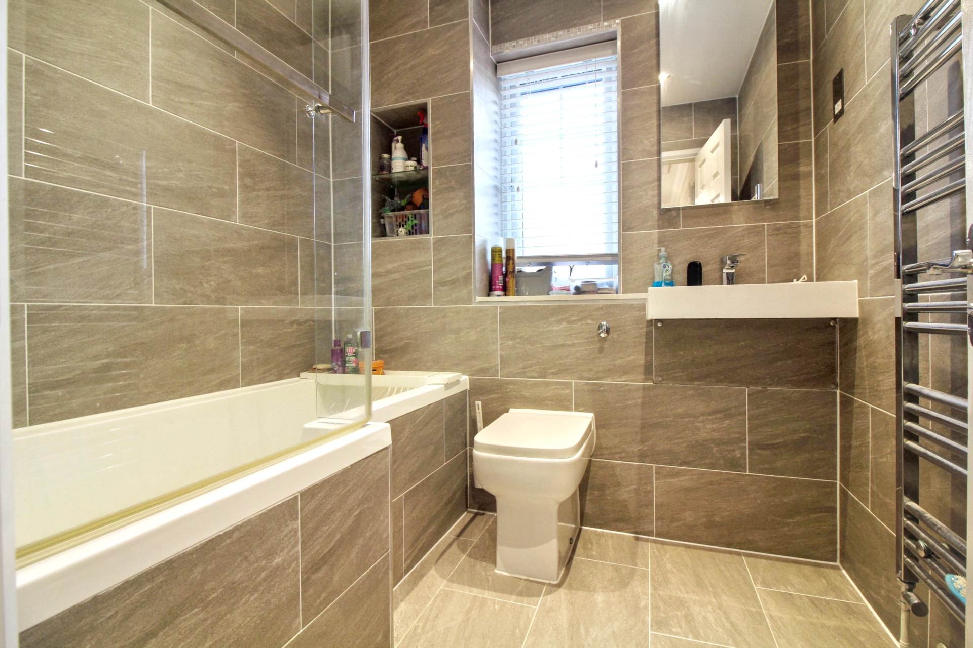 Holly Drive, Aylesbury, Image 6