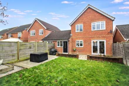 Holly Drive, Aylesbury, Image 7