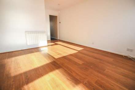 Cubb Field, Aylesbury, Image 2