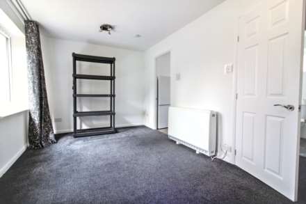 Batchelor Close, Aylesbury, Image 2