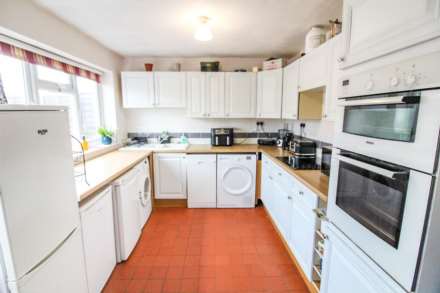 Carey Close, Aylesbury, Image 4