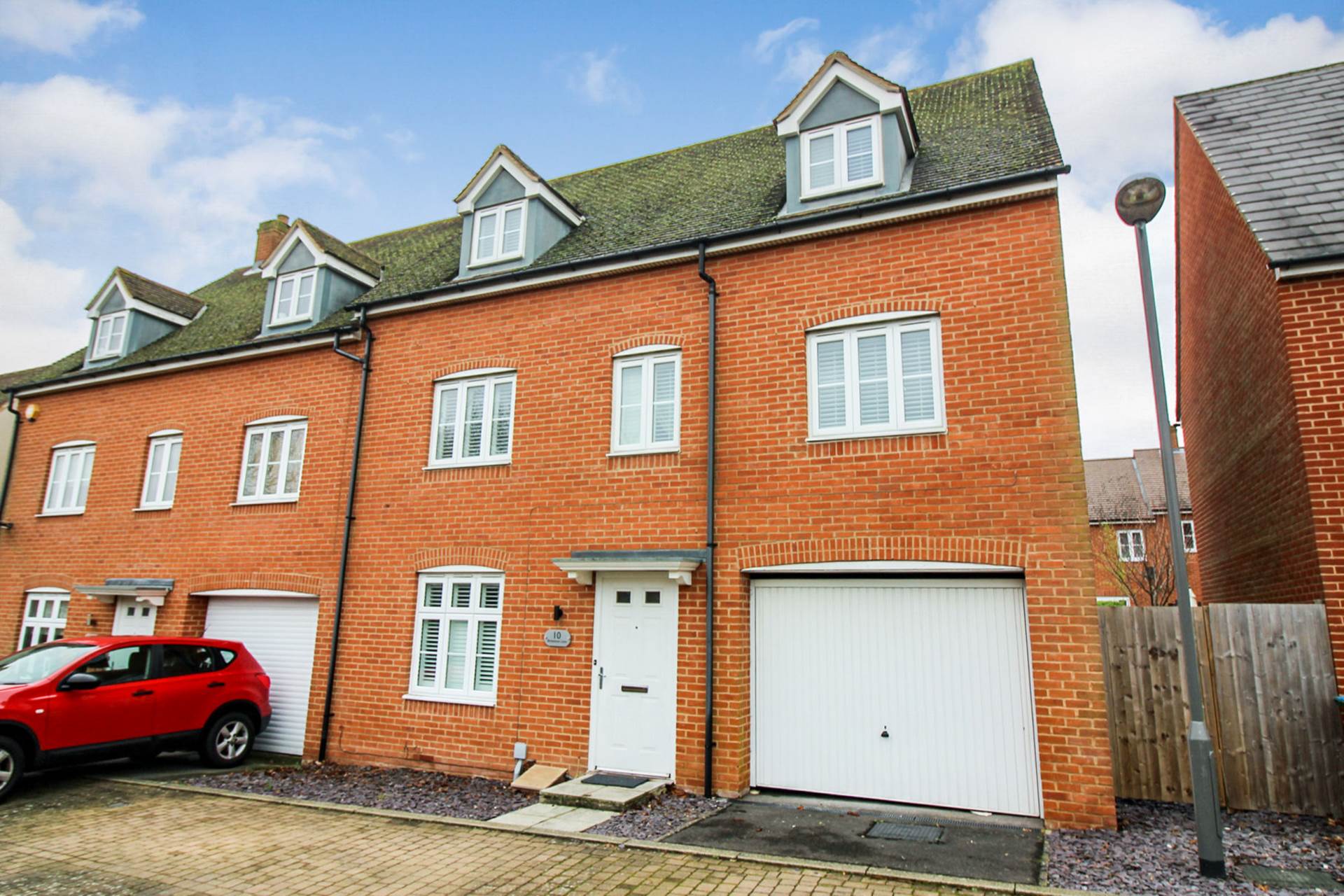 Brimstone Lane, Aylesbury, Image 1
