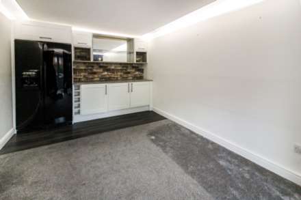 Brimstone Lane, Aylesbury, Image 6