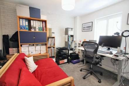 Brimstone Lane, Aylesbury, Image 9