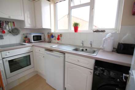 Churchmere Walk, Aylesbury, Image 3