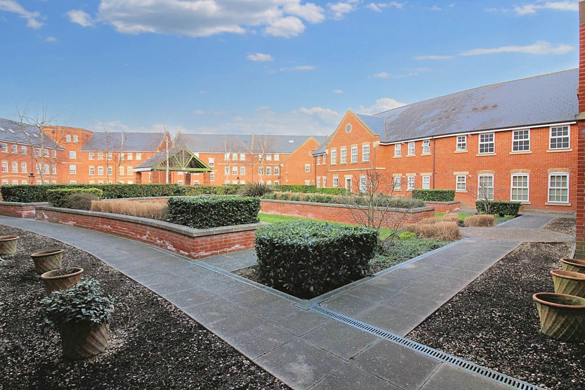Florey Gardens, Aylesbury, Image 2