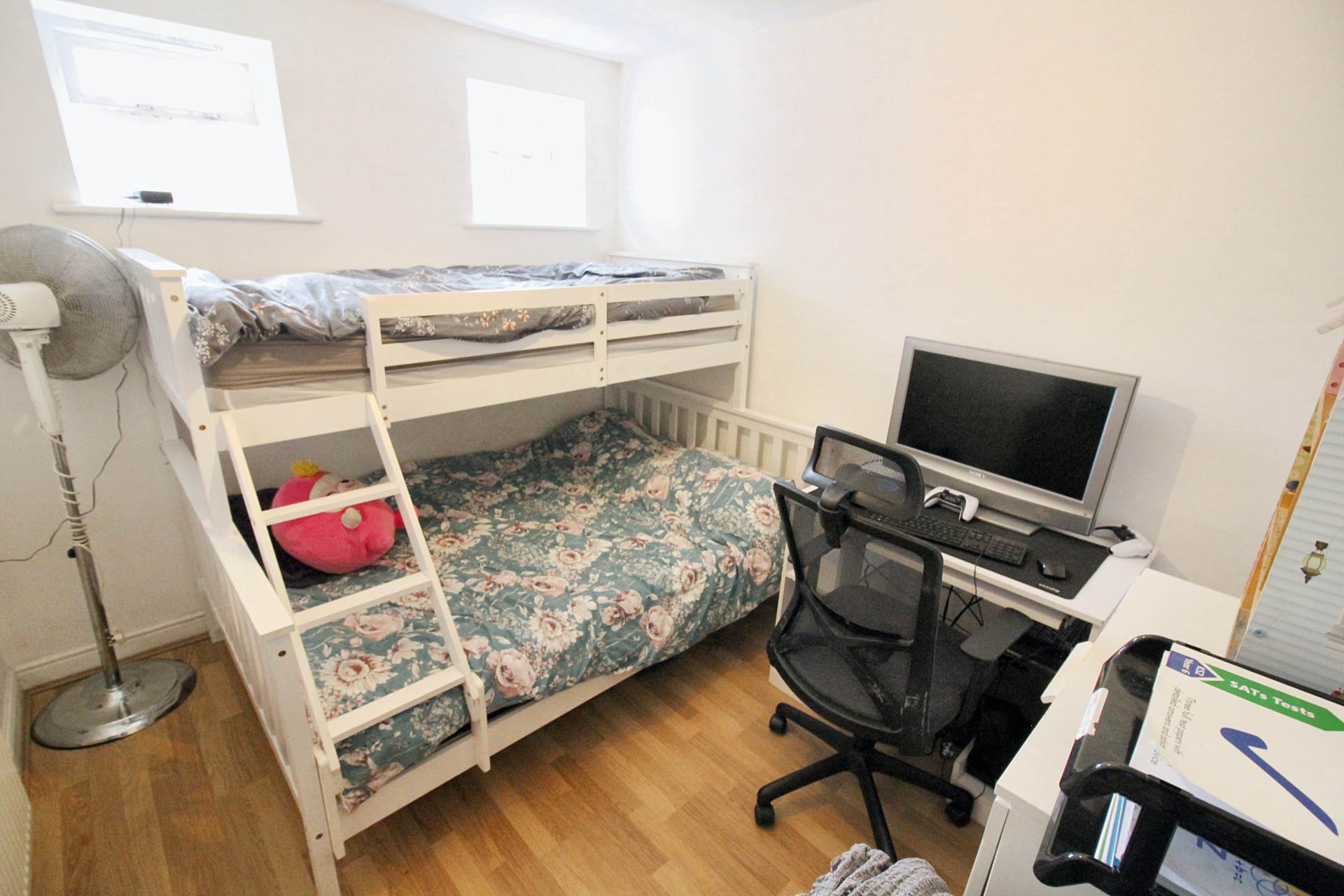 Florey Gardens, Aylesbury, Image 9