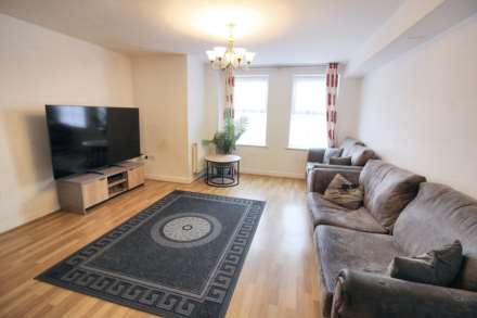 Florey Gardens, Aylesbury, Image 4