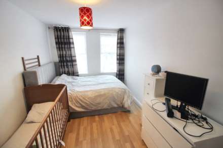 Florey Gardens, Aylesbury, Image 7