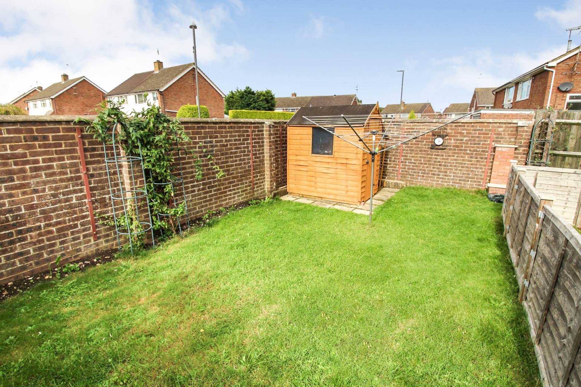 Hulbert End, Aylesbury, Image 3