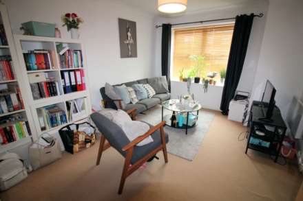 Juniper Drive, Weston Turville, Image 2