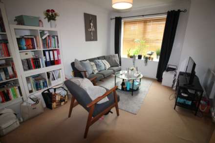 Juniper Drive, Weston Turville, Image 4