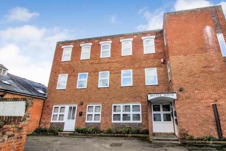 Property For Rent Flat 1 Rycote House, Temple Square, Aylesbury
