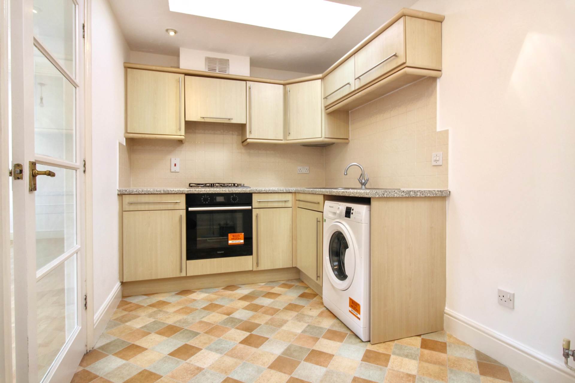 Pottery Close, Aylesbury, Image 3