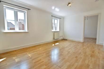 Pottery Close, Aylesbury, Image 4