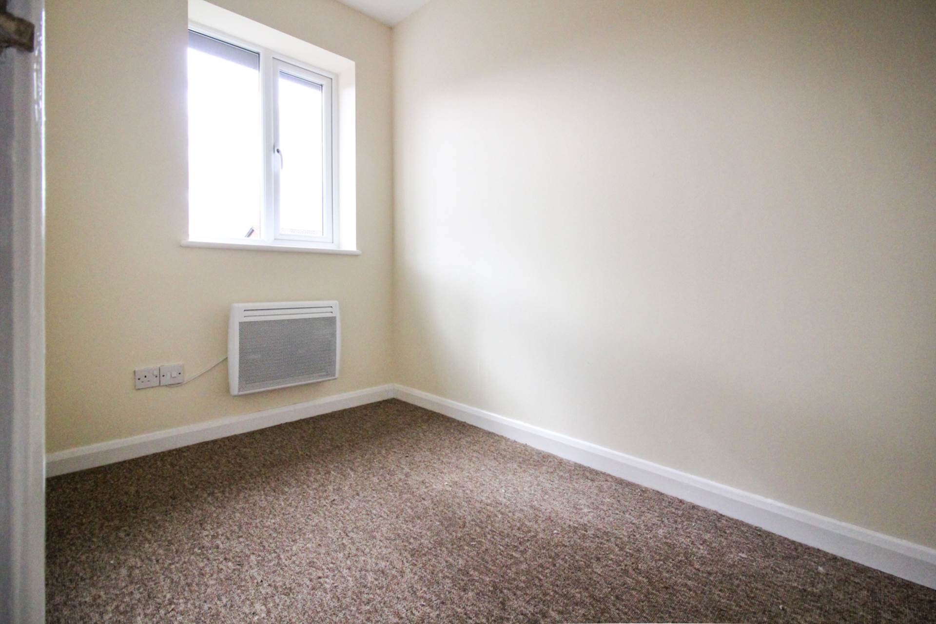 Vickery Walk, Aylesbury, Image 6