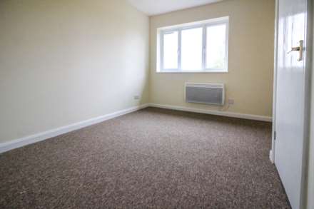 Vickery Walk, Aylesbury, Image 4