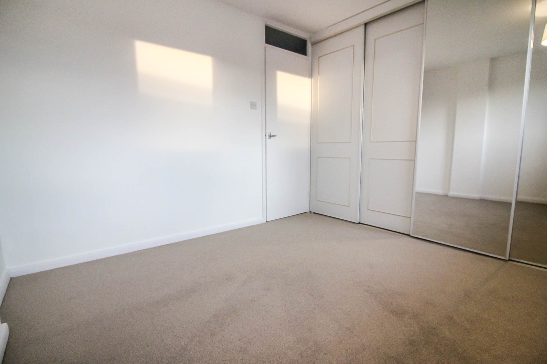 Frome Close, Aylesbury, Image 2