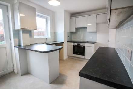 Frome Close, Aylesbury, Image 3