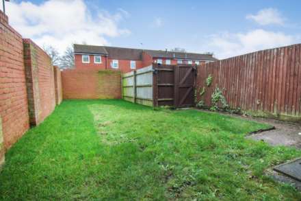 Frome Close, Aylesbury, Image 4