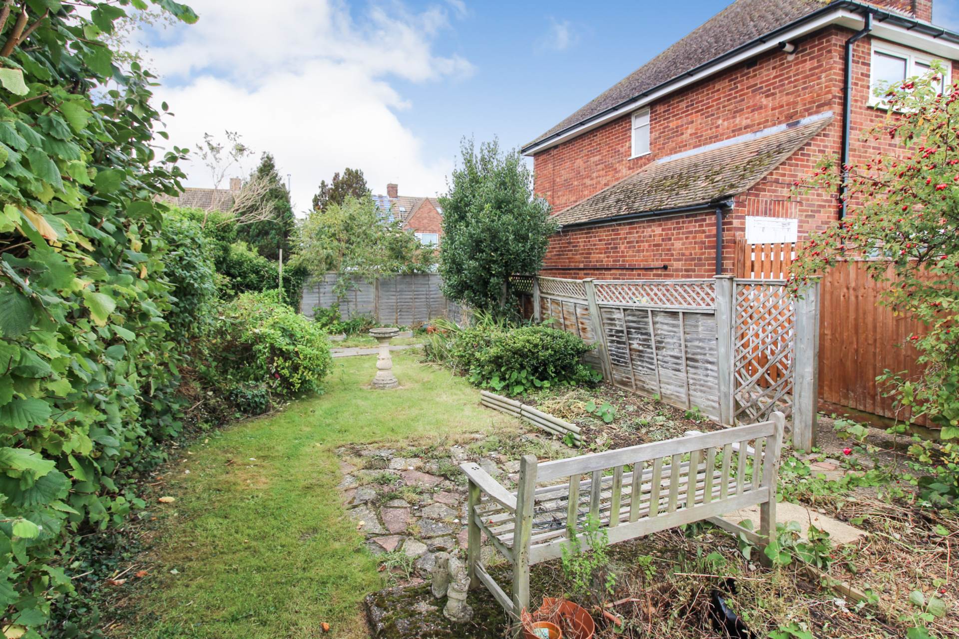 Henry Road, Aylesbury, Image 2