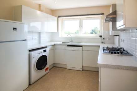 Henry Road, Aylesbury, Image 3