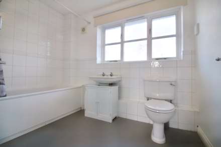 Avocet Way, Aylesbury, Image 8
