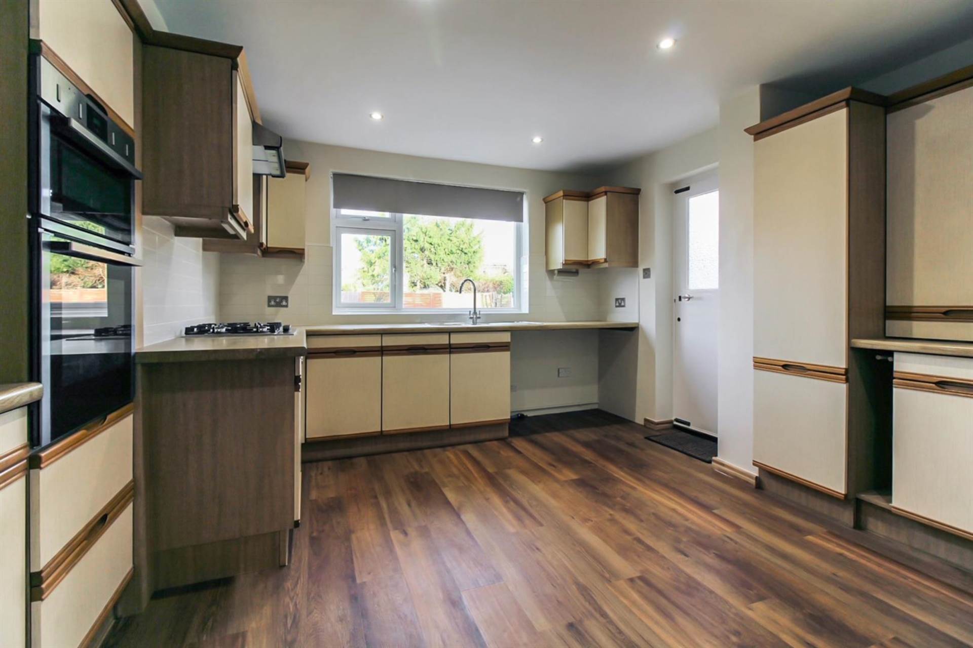 Camborne Avenue, Aylesbury, Image 3