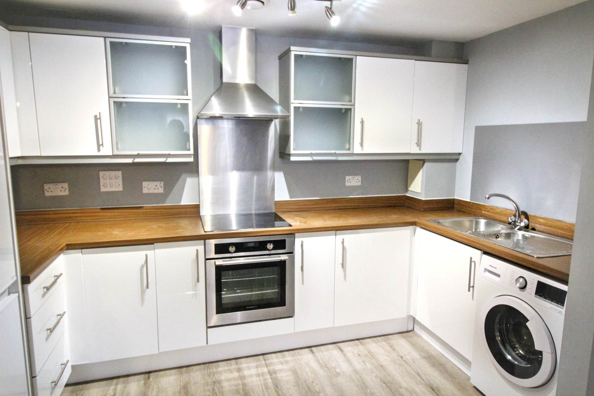 Close to town centre, Aylesbury, Image 3