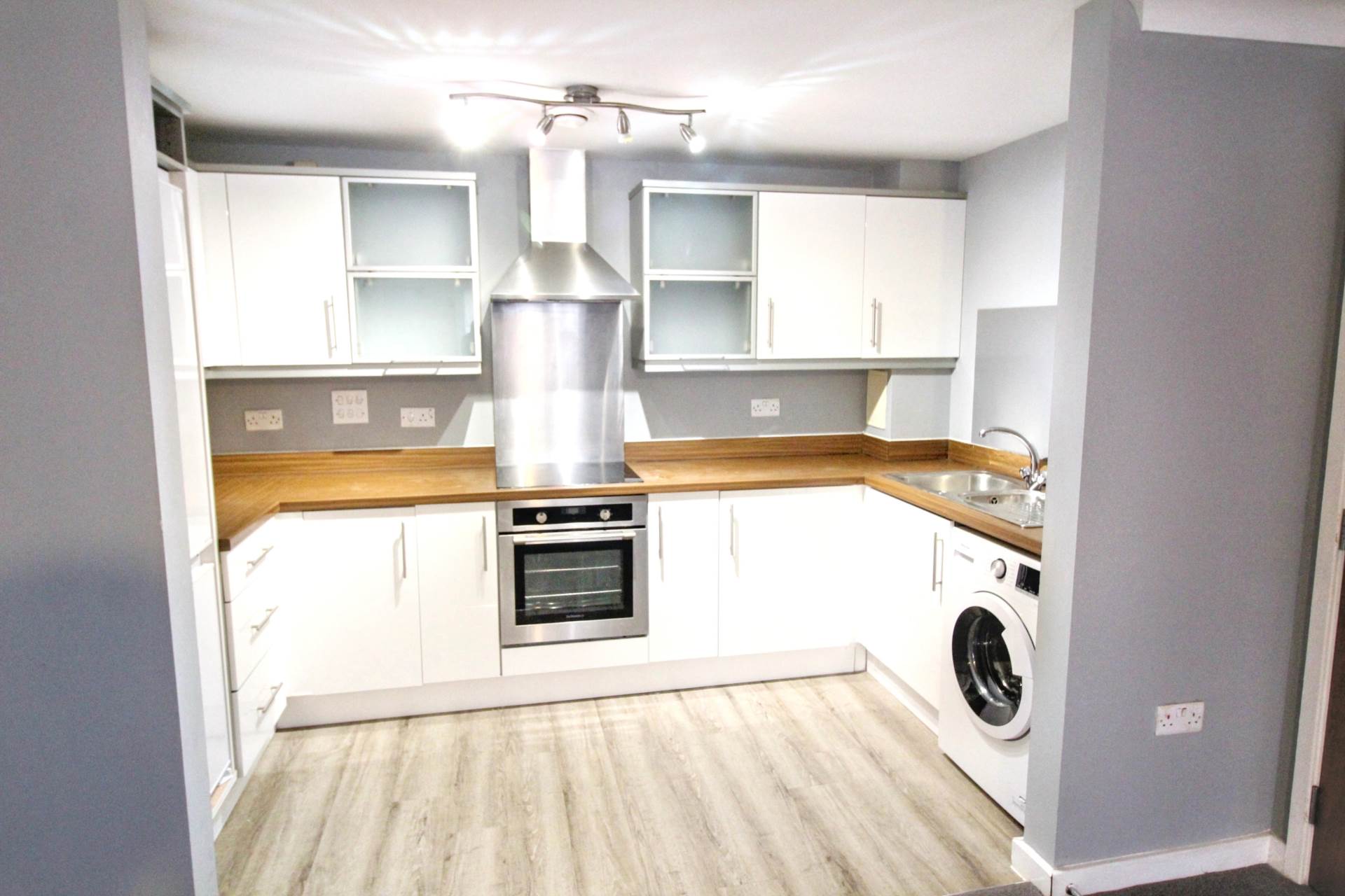 Close to town centre, Aylesbury, Image 5