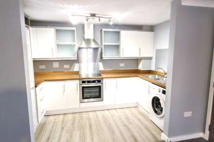 Close to town centre, Aylesbury, Image 5