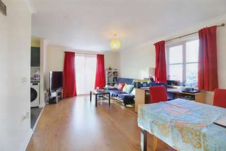 Viridian Square, Aylesbury, Image 6