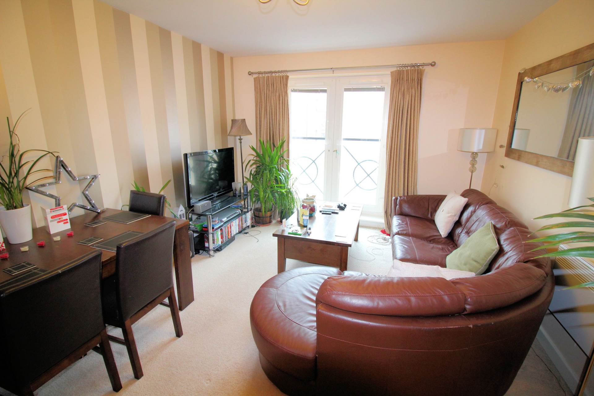 Viridian Square, Aylesbury, Image 3