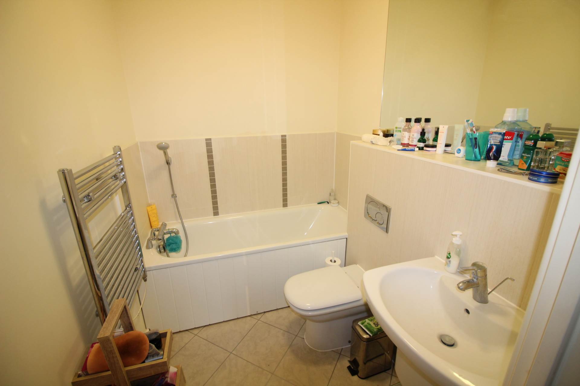 Viridian Square, Aylesbury, Image 5