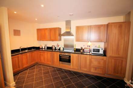 Viridian Square, Aylesbury, Image 2