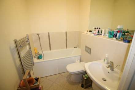 Viridian Square, Aylesbury, Image 5