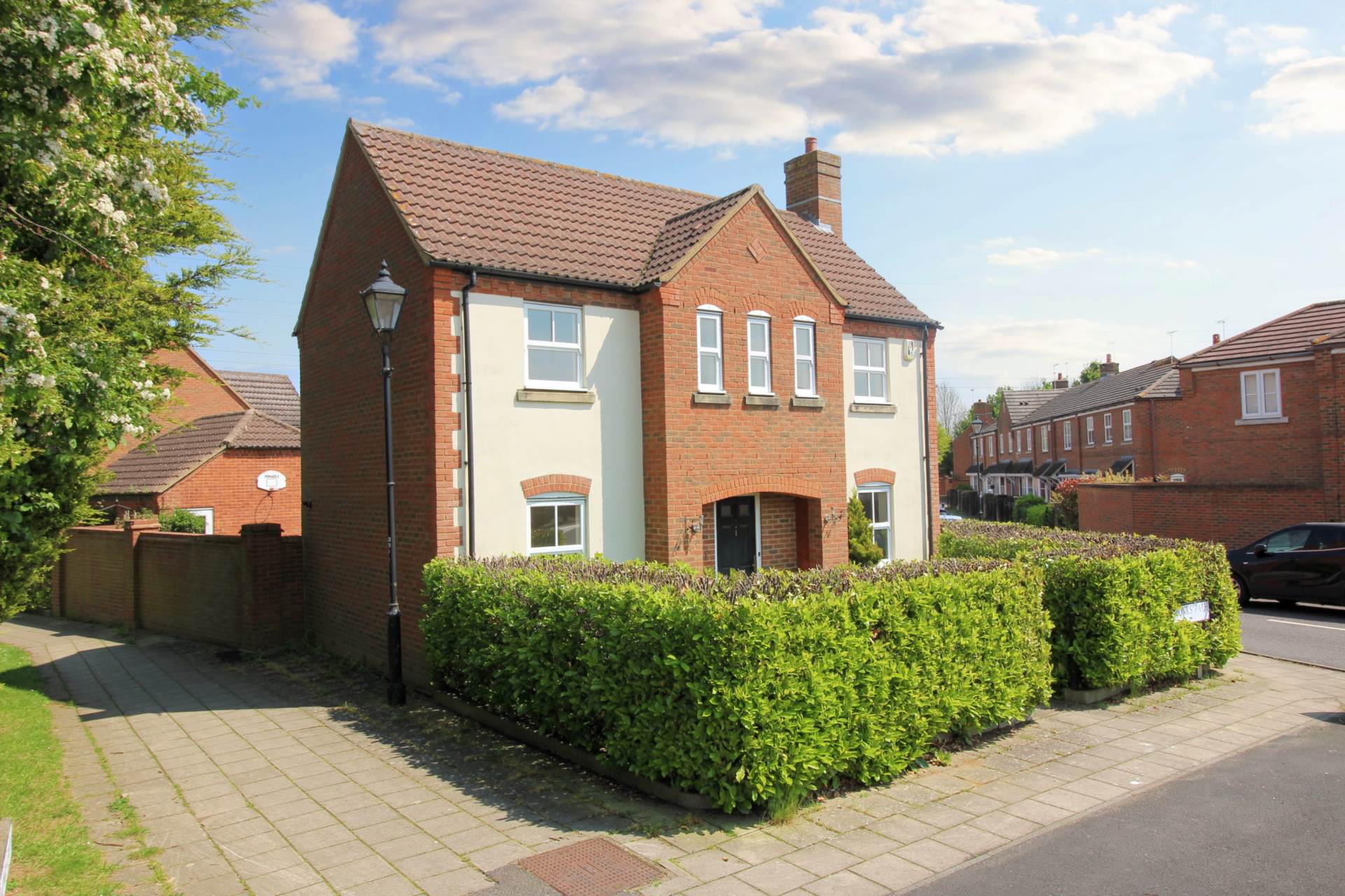 Monks Path, Aylesbury, Image 12