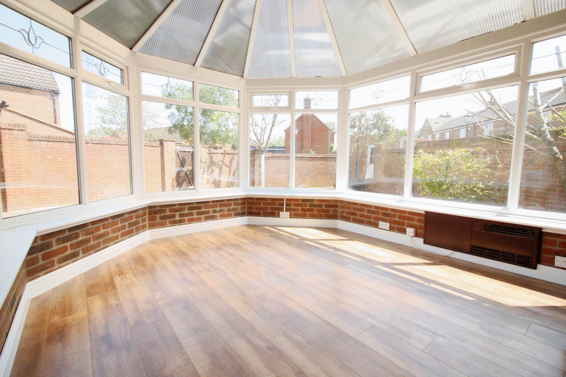 Monks Path, Aylesbury, Image 4