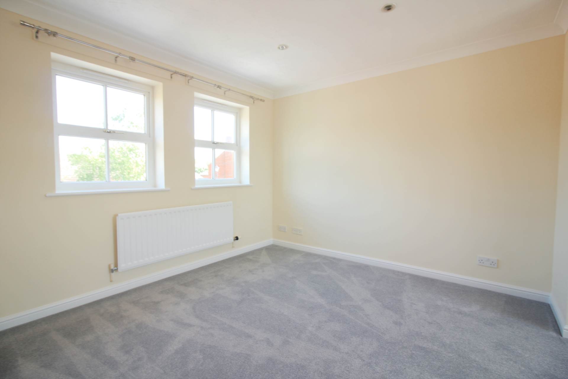 Monks Path, Aylesbury, Image 6