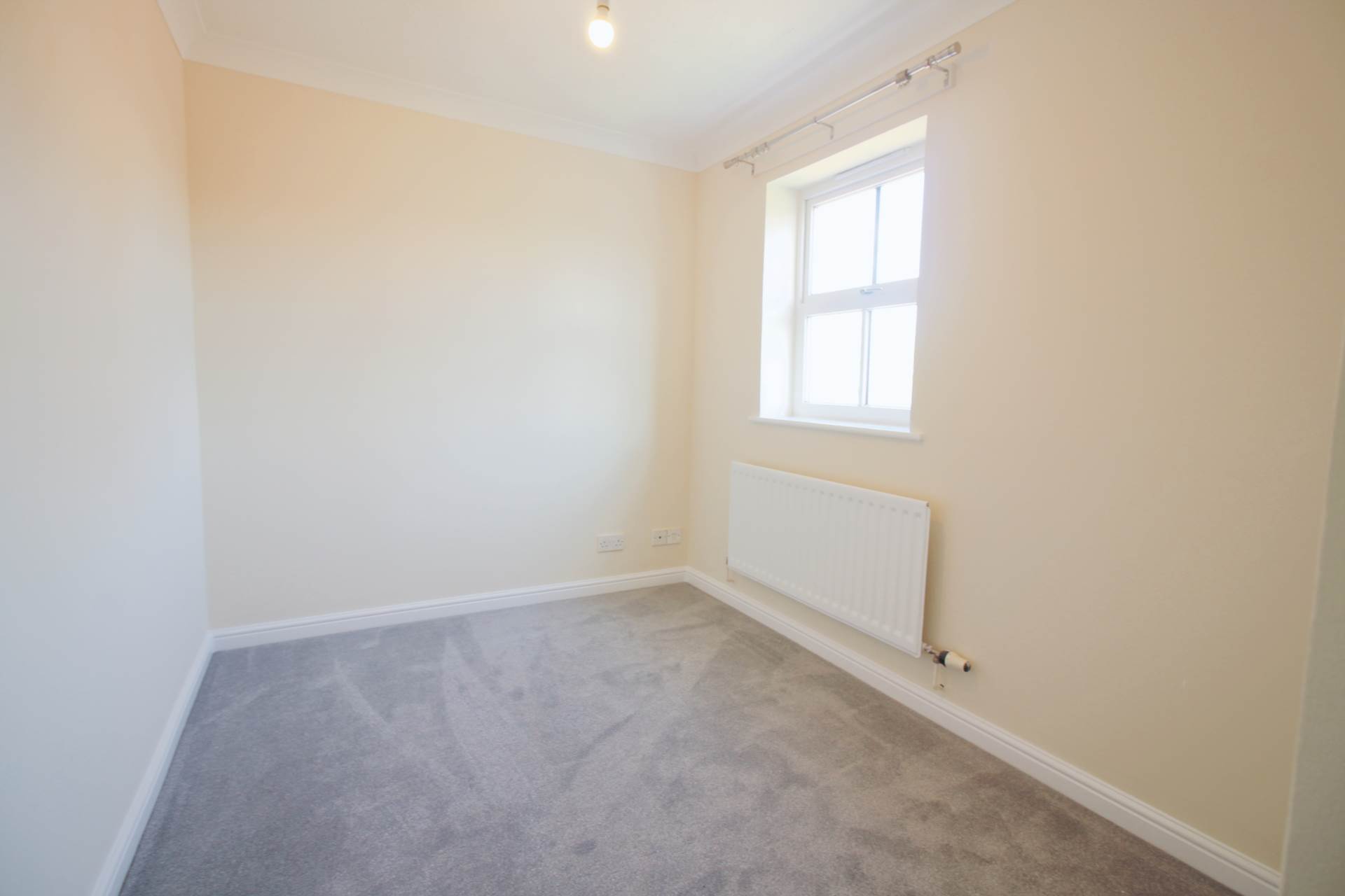 Monks Path, Aylesbury, Image 9