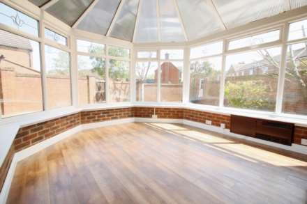 Monks Path, Aylesbury, Image 4