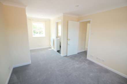 Monks Path, Aylesbury, Image 7