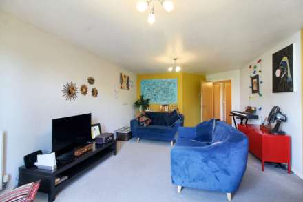 Barnshaw House, Aylesbury, Image 2