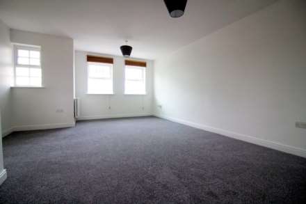 Florey Gardens, Aylesbury, Image 4