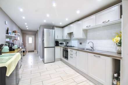 Lay Road, Aylesbury, Image 4